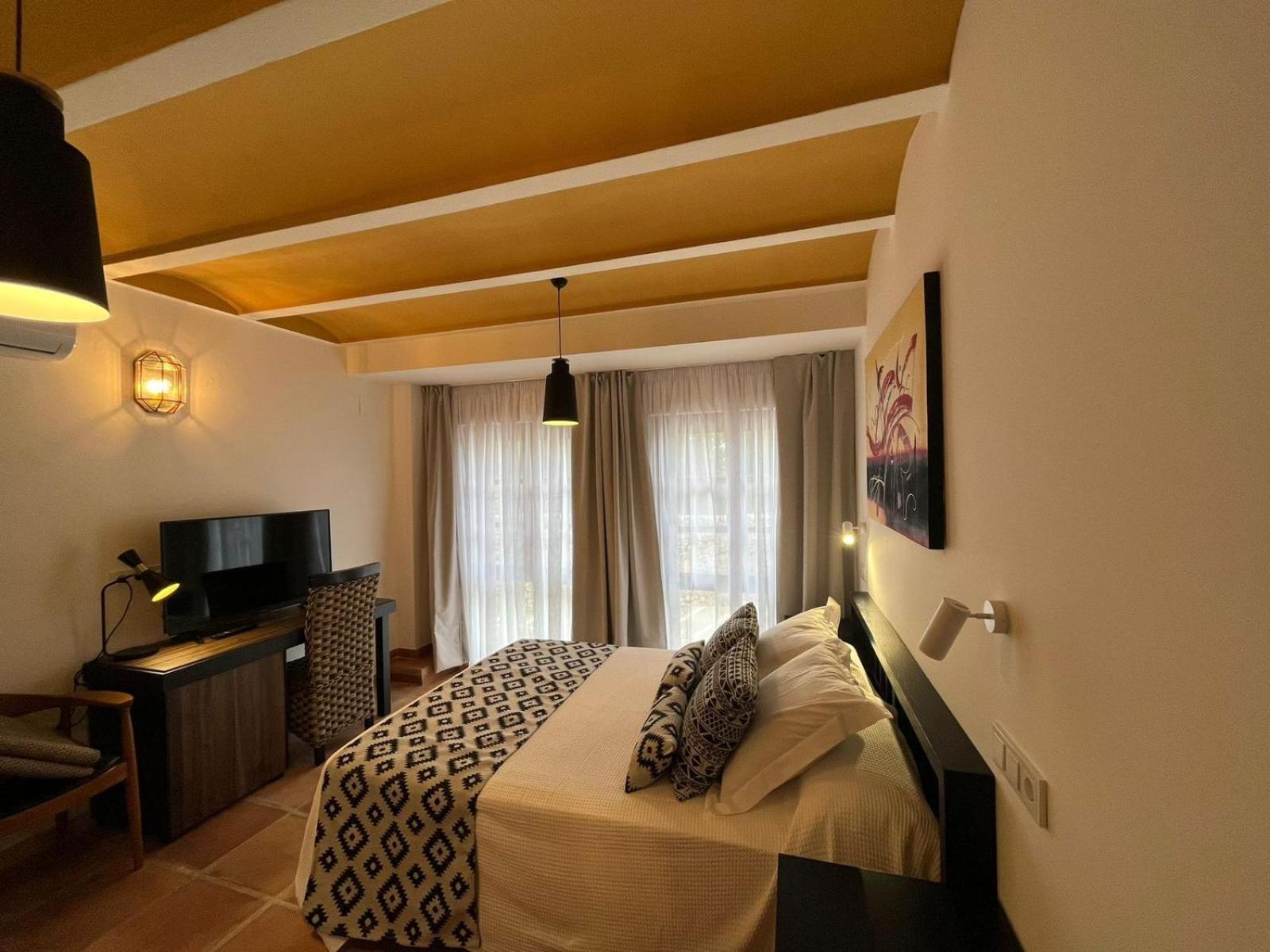 Alahuar Hotel